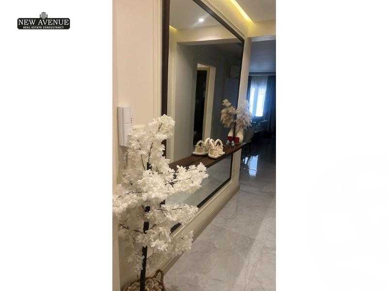 https://aqarmap.com.eg/en/listing/6104899-for-sale-cairo-new-cairo-compounds-moon-valley