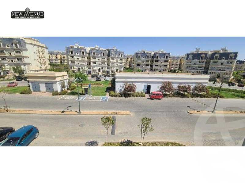 https://aqarmap.com.eg/ar/listing/6107576-for-sale-cairo-new-cairo-compounds-mountain-view-hyde-park