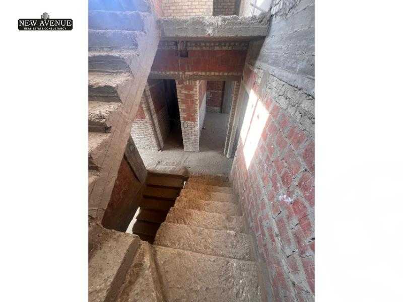 https://aqarmap.com.eg/ar/listing/6108461-for-sale-cairo-new-cairo-compounds-mwntn-fyw-3