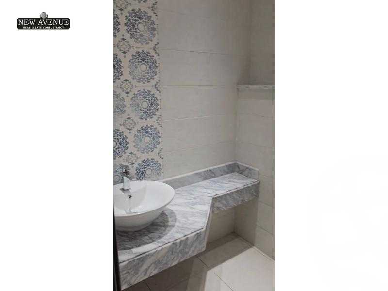 https://aqarmap.com.eg/ar/listing/6111014-for-sale-north-coast-new-alamein-mntj-t-l-lmyn-ljdyd-brj-dh-jyt