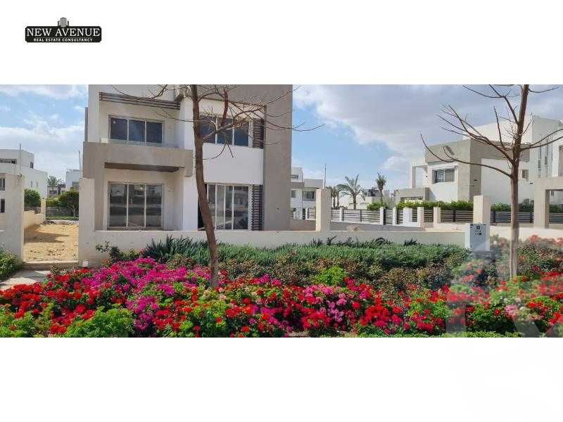 https://aqarmap.com.eg/en/listing/6111800-for-sale-cairo-new-cairo-compounds-hyde-park