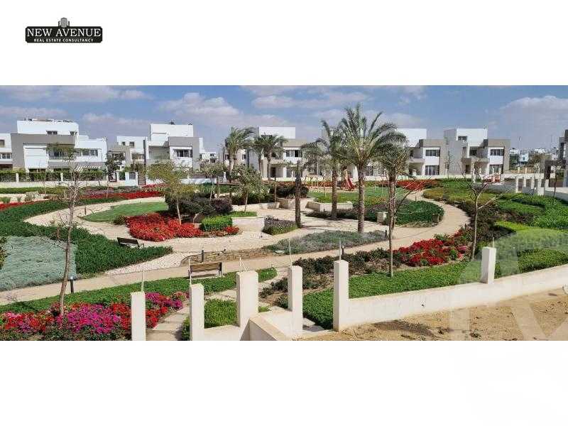 https://aqarmap.com.eg/en/listing/6111800-for-sale-cairo-new-cairo-compounds-hyde-park