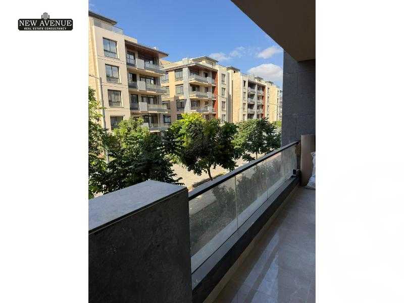 https://aqarmap.com.eg/ar/listing/6115095-for-sale-cairo-new-cairo-compounds-azad