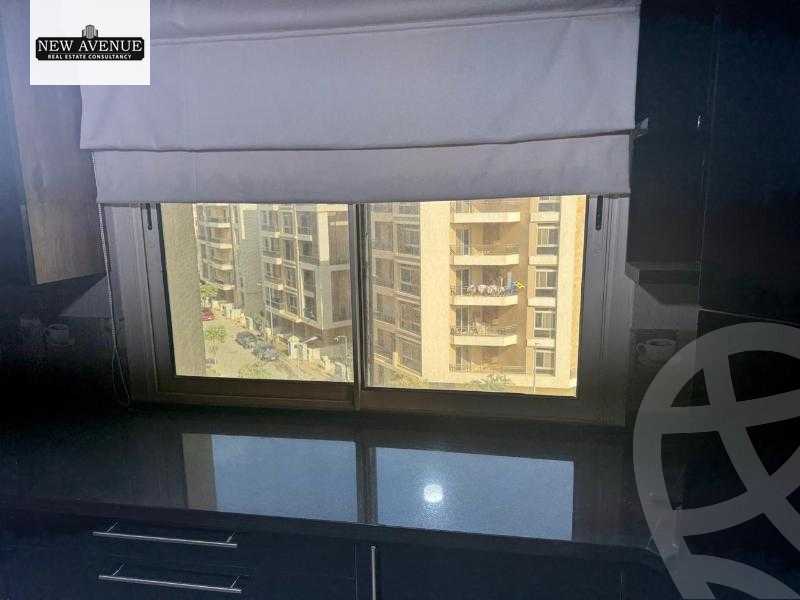 https://aqarmap.com.eg/en/listing/6116278-for-sale-cairo-new-cairo-compounds-mountain-view-hyde-park