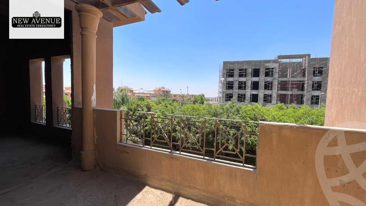 https://aqarmap.com.eg/en/listing/6138904-for-sale-cairo-new-cairo-compounds-moon-valley