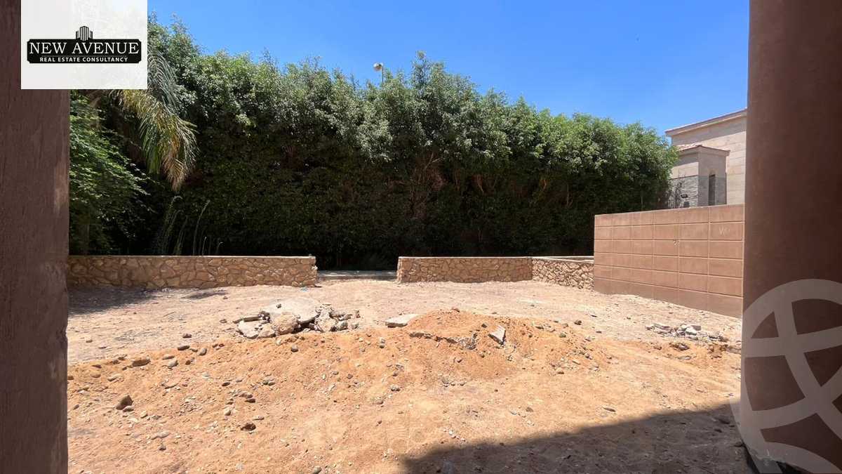 https://aqarmap.com.eg/en/listing/6138904-for-sale-cairo-new-cairo-compounds-moon-valley