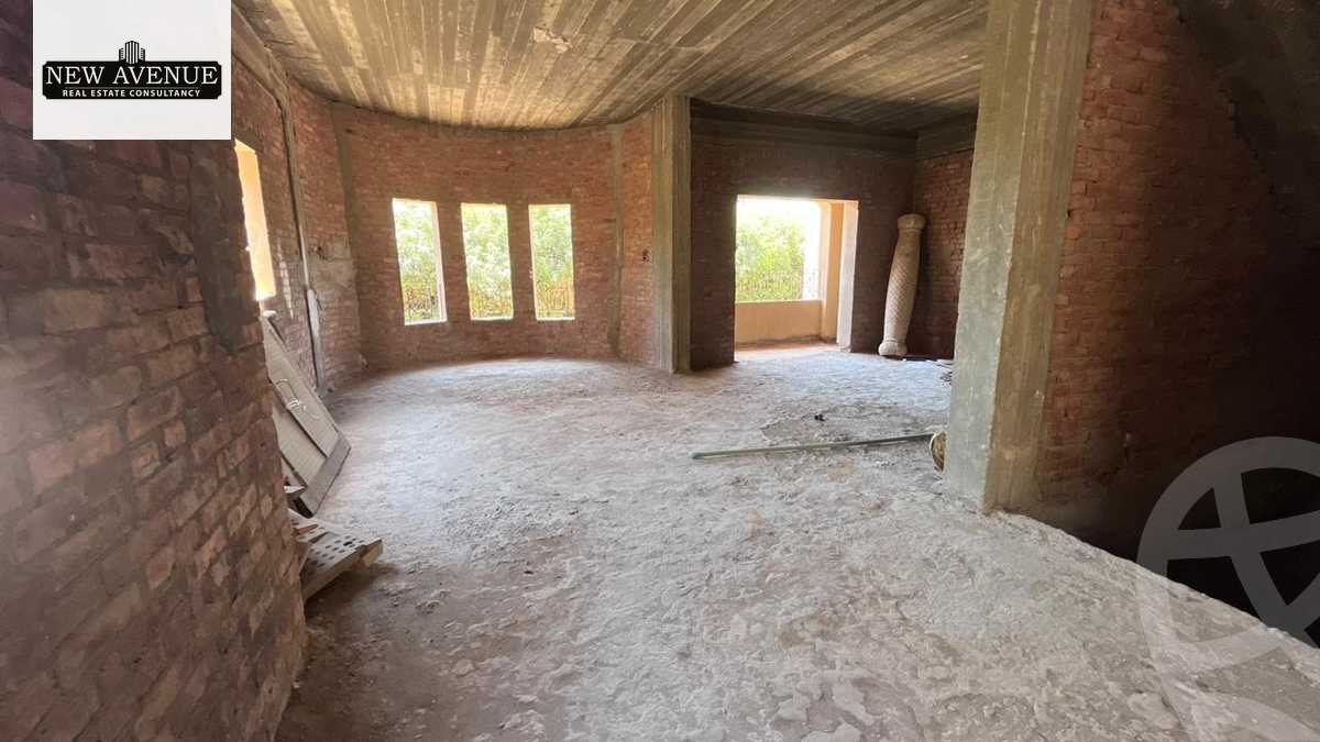https://aqarmap.com.eg/en/listing/6138904-for-sale-cairo-new-cairo-compounds-moon-valley