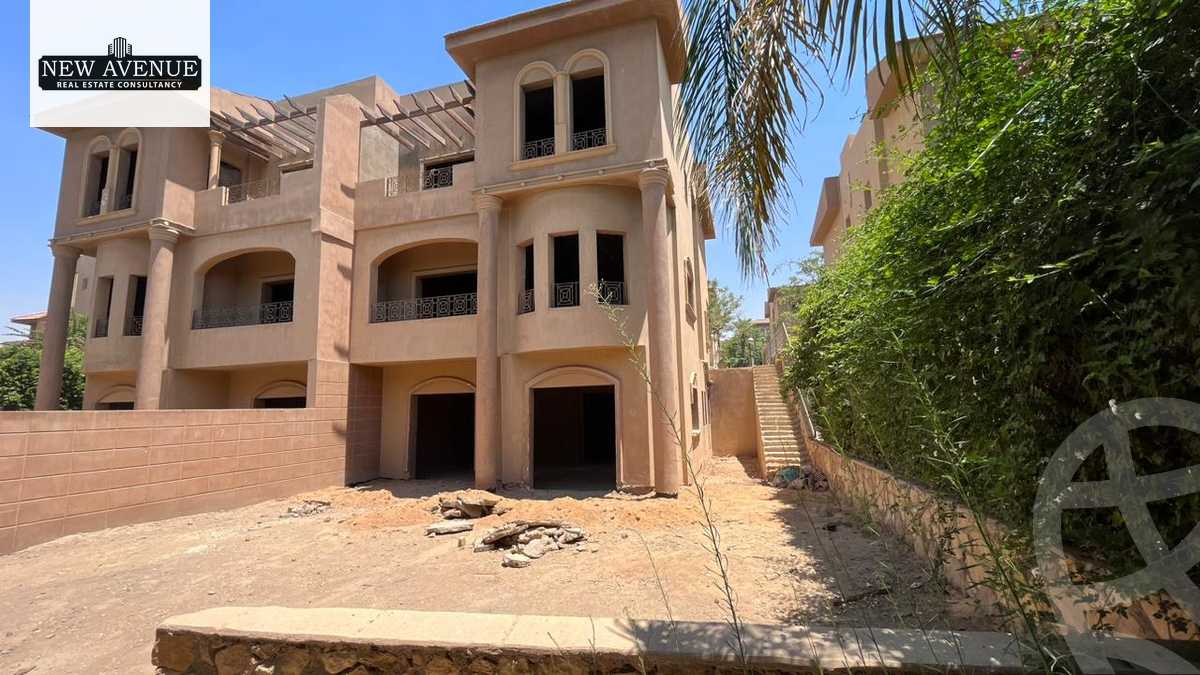 https://aqarmap.com.eg/en/listing/6138904-for-sale-cairo-new-cairo-compounds-moon-valley