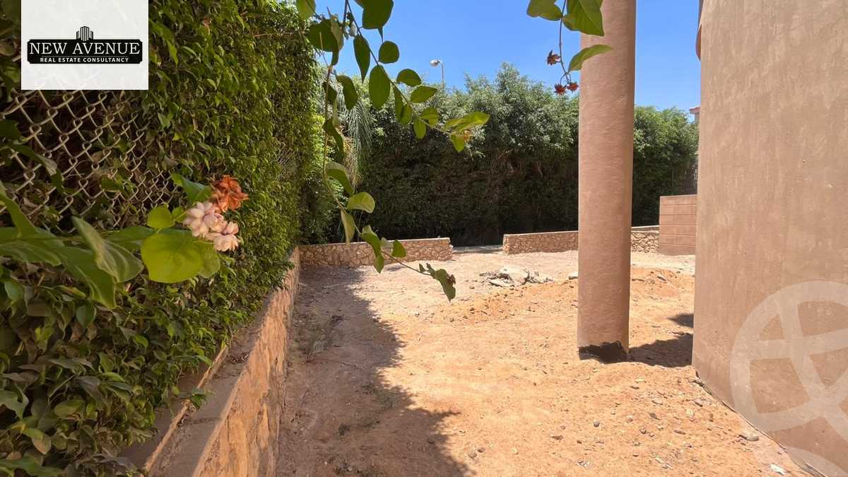 https://aqarmap.com.eg/en/listing/6138904-for-sale-cairo-new-cairo-compounds-moon-valley