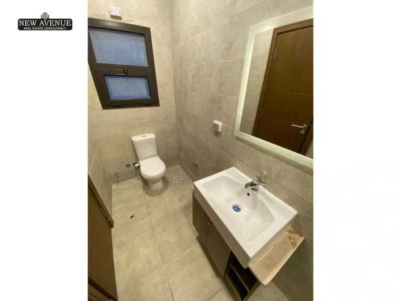 https://aqarmap.com.eg/ar/listing/6152999-for-rent-cairo-new-cairo-compounds-mwn-ryzydns-lmrsm-llttwyr