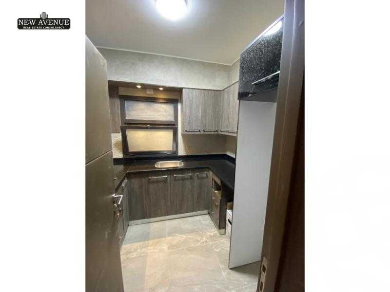 https://aqarmap.com.eg/ar/listing/6152999-for-rent-cairo-new-cairo-compounds-mwn-ryzydns-lmrsm-llttwyr