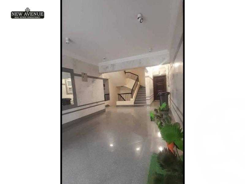 https://aqarmap.com.eg/en/listing/6154639-for-sale-cairo-new-cairo-compounds-jyd