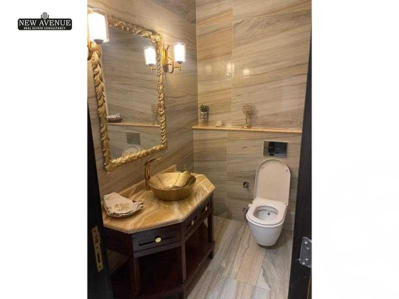 https://aqarmap.com.eg/ar/listing/6165543-for-sale-cairo-new-cairo-compounds-mountain-view-hyde-park