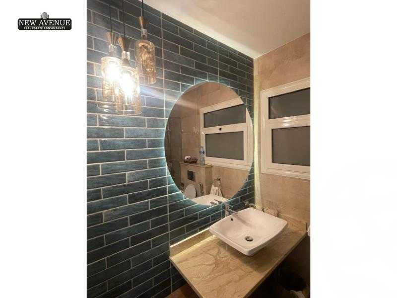 https://aqarmap.com.eg/ar/listing/6165543-for-sale-cairo-new-cairo-compounds-mountain-view-hyde-park