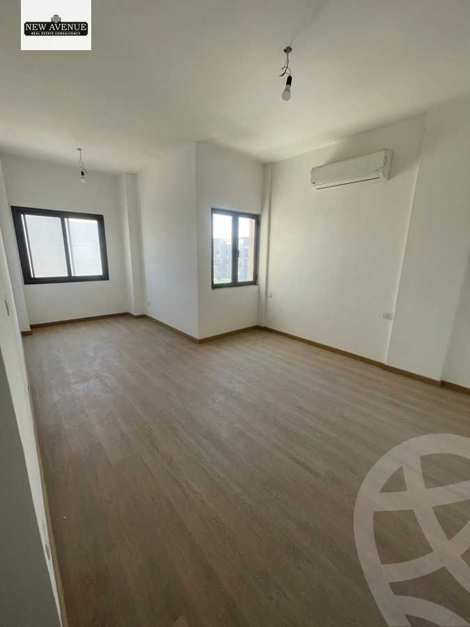 https://aqarmap.com.eg/en/listing/6176216-for-sale-cairo-new-cairo-compounds-fifth-square