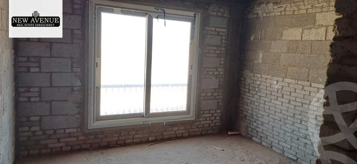 https://aqarmap.com.eg/en/listing/6176258-for-sale-cairo-new-cairo-compounds-mountain-view-hyde-park