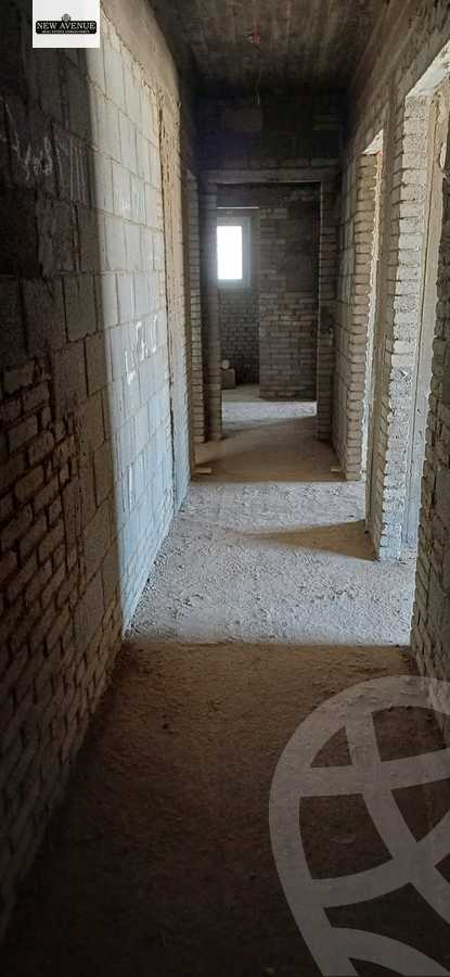 https://aqarmap.com.eg/en/listing/6176258-for-sale-cairo-new-cairo-compounds-mountain-view-hyde-park