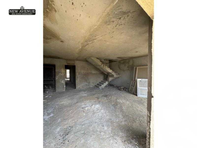 https://aqarmap.com.eg/ar/listing/6190791-for-sale-cairo-new-cairo-compounds-stwn-ryzydns-by-ar-y-llttwyr