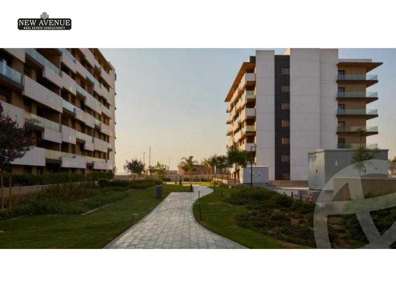 https://aqarmap.com.eg/en/listing/6191894-for-sale-cairo-el-shorouk-compounds-al-burouj-compound-imkan