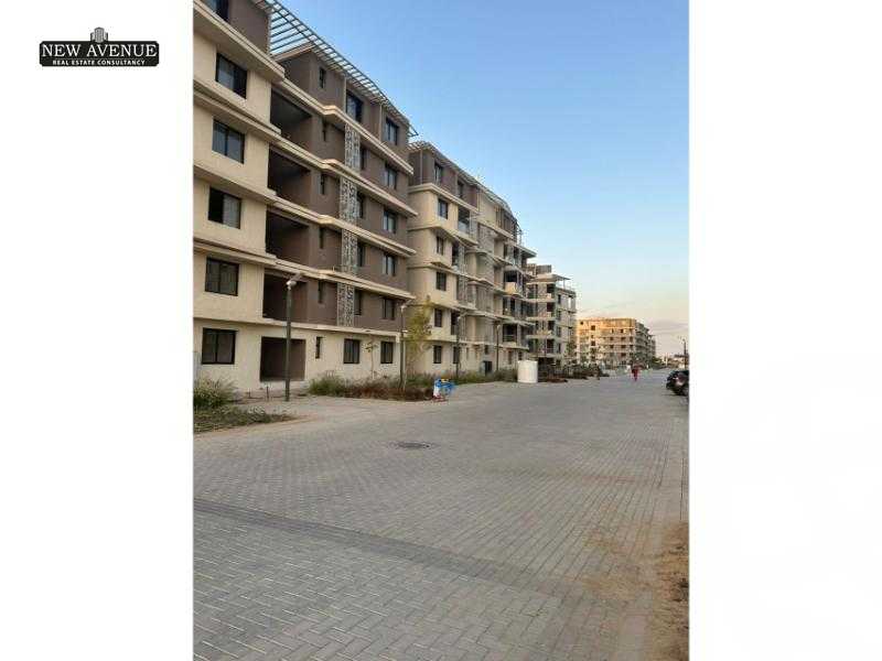 https://aqarmap.com.eg/en/listing/6191925-for-sale-cairo-6th-of-october-hadaeq-october-kmbwnd-fy-hdyq-ktwbr-badya-compound-palm-hills