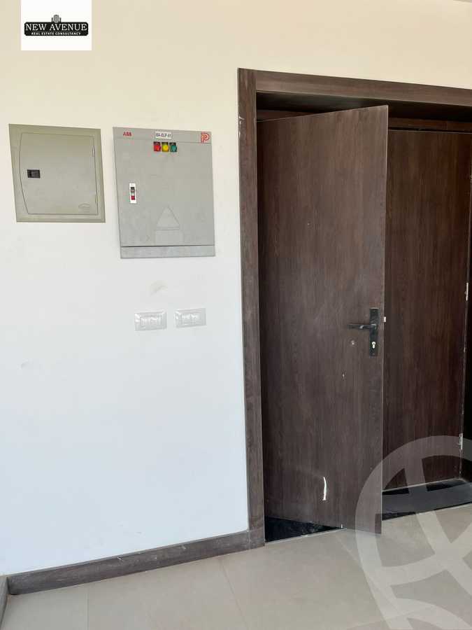 https://aqarmap.com.eg/ar/listing/6208219-for-rent-cairo-new-cairo-compounds-jwr-kwmyrshyl-kwmblks-makeplace
