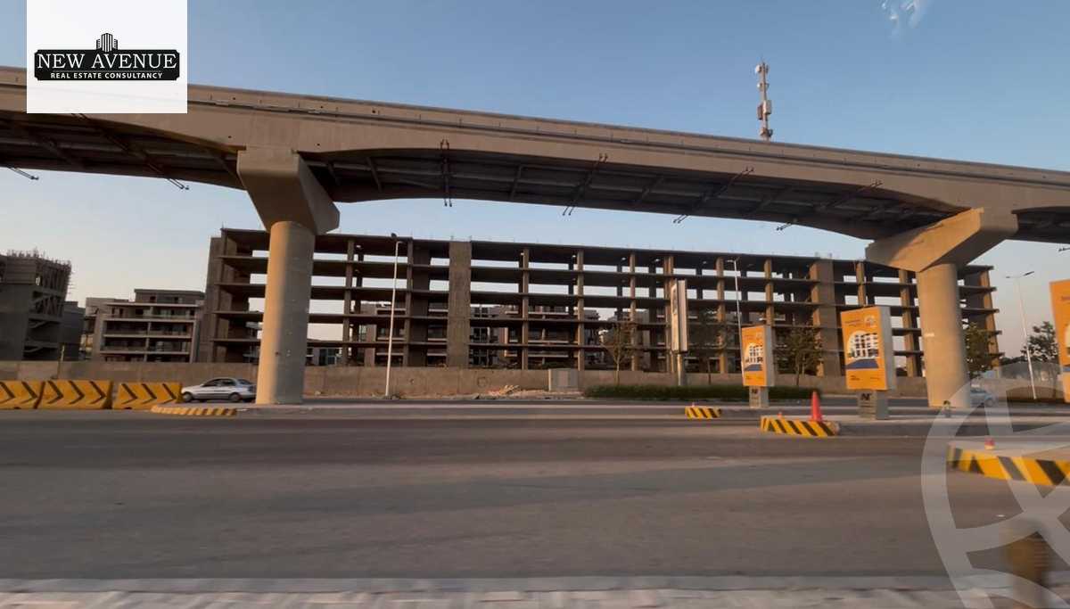 https://aqarmap.com.eg/ar/listing/6208572-for-sale-cairo-new-cairo-compounds-golden-hub-mall-golden-view