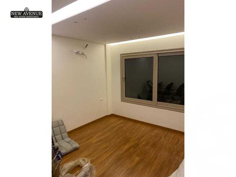 https://aqarmap.com.eg/en/listing/6208663-for-sale-cairo-new-cairo-compounds-moon-valley