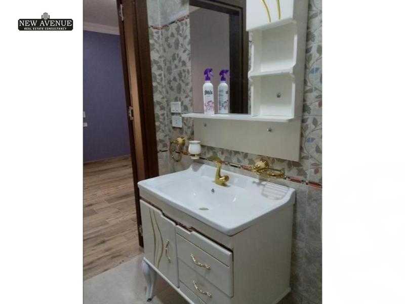 https://aqarmap.com.eg/ar/listing/6208769-for-sale-cairo-new-cairo-compounds-mountain-view-hyde-park