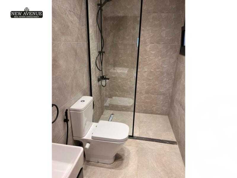https://aqarmap.com.eg/ar/listing/6209717-for-sale-cairo-new-cairo-compounds-moon-valley