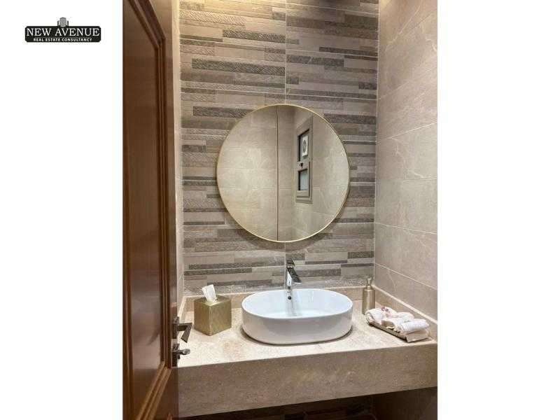 https://aqarmap.com.eg/ar/listing/6209717-for-sale-cairo-new-cairo-compounds-moon-valley