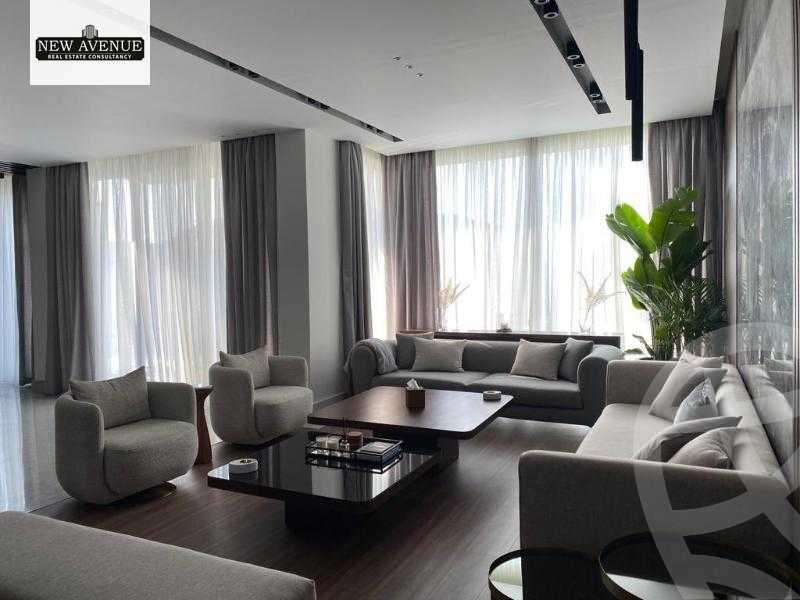https://aqarmap.com.eg/en/listing/6213300-for-sale-cairo-el-sheikh-zayed-city-compounds-royal-city