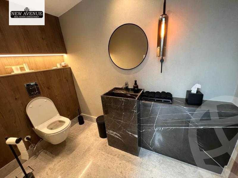 https://aqarmap.com.eg/en/listing/6213300-for-sale-cairo-el-sheikh-zayed-city-compounds-royal-city