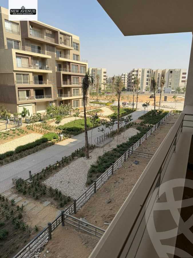 https://aqarmap.com.eg/en/listing/6214945-for-sale-cairo-new-cairo-compounds-blm-hylz-nyw-kyrw