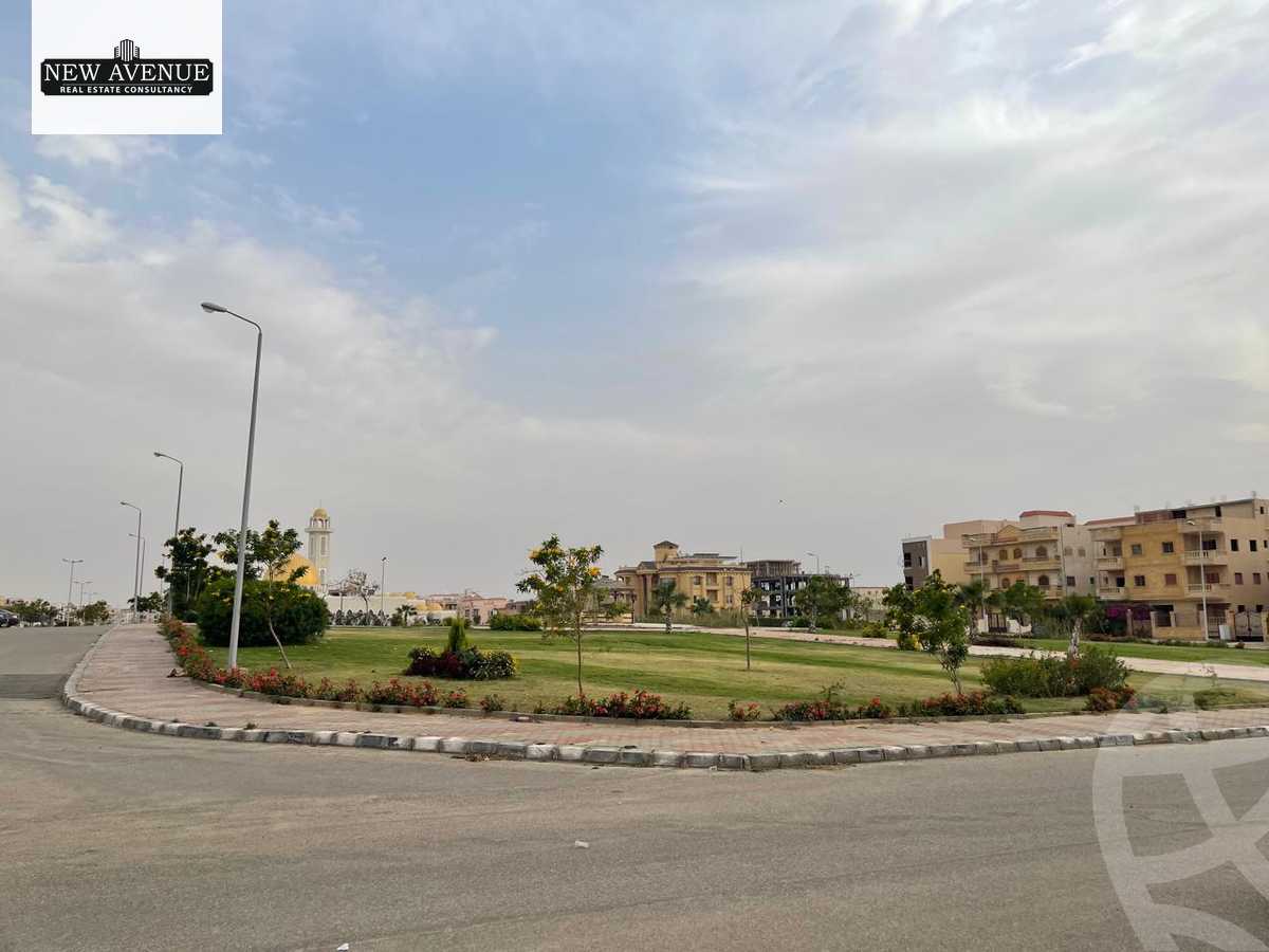 https://aqarmap.com.eg/en/listing/6214960-for-sale-cairo-el-shorouk-compounds-al-burouj-compound-imkan