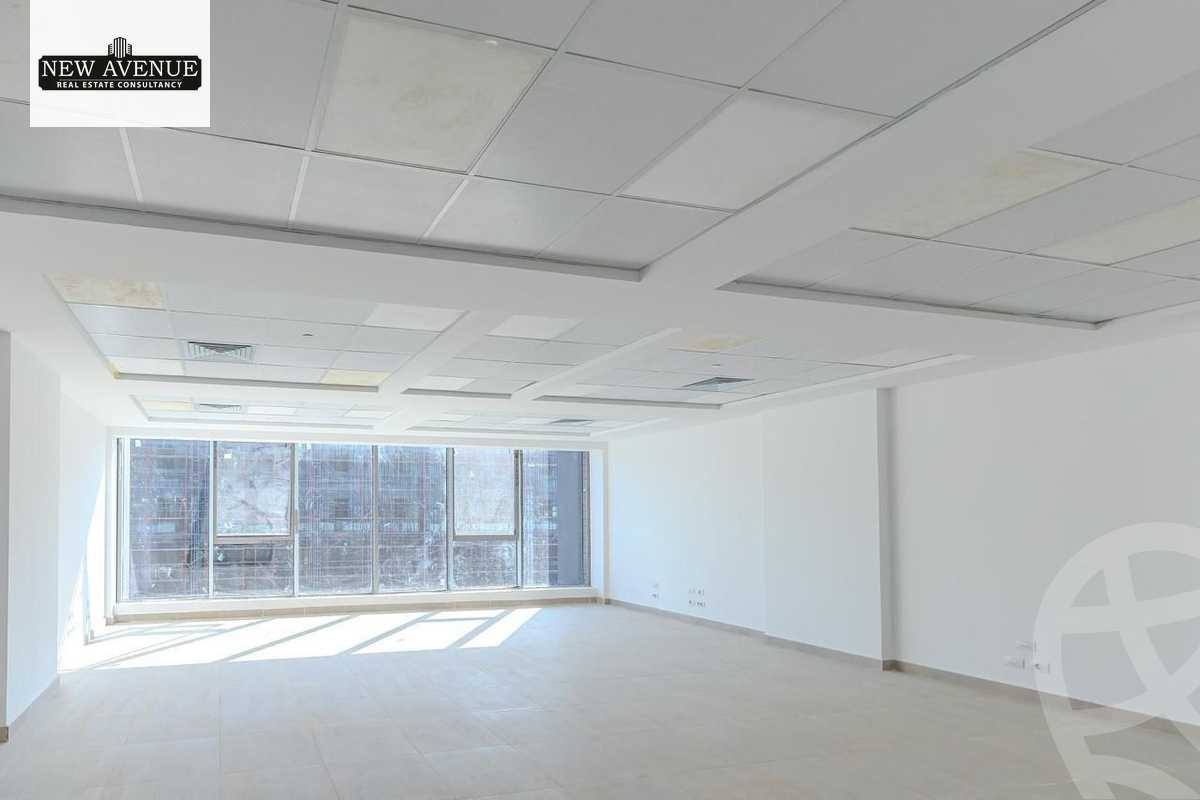 https://aqarmap.com.eg/ar/listing/6219445-for-sale-cairo-new-cairo-compounds-golden-hub-mall-golden-view