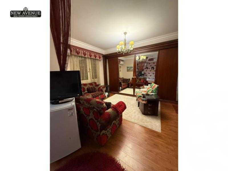 https://aqarmap.com.eg/en/listing/6228218-for-sale-cairo-new-cairo-compounds-moon-valley