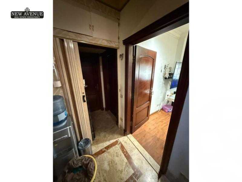 https://aqarmap.com.eg/en/listing/6228218-for-sale-cairo-new-cairo-compounds-moon-valley