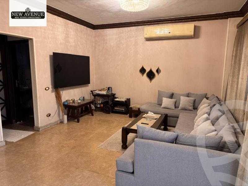 https://aqarmap.com.eg/en/listing/6228326-for-sale-cairo-el-sheikh-zayed-city-compounds-royal-city