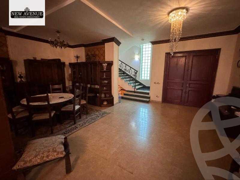 https://aqarmap.com.eg/en/listing/6228326-for-sale-cairo-el-sheikh-zayed-city-compounds-royal-city