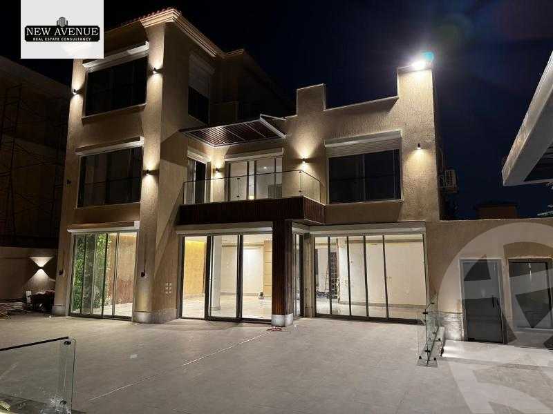 https://aqarmap.com.eg/en/listing/6229844-for-sale-cairo-el-sheikh-zayed-city-compounds-royal-city