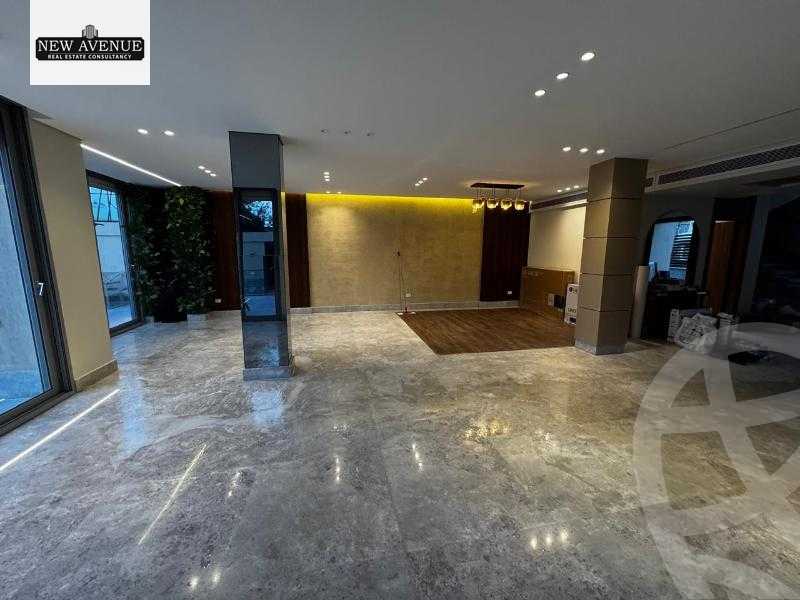 https://aqarmap.com.eg/en/listing/6229844-for-sale-cairo-el-sheikh-zayed-city-compounds-royal-city