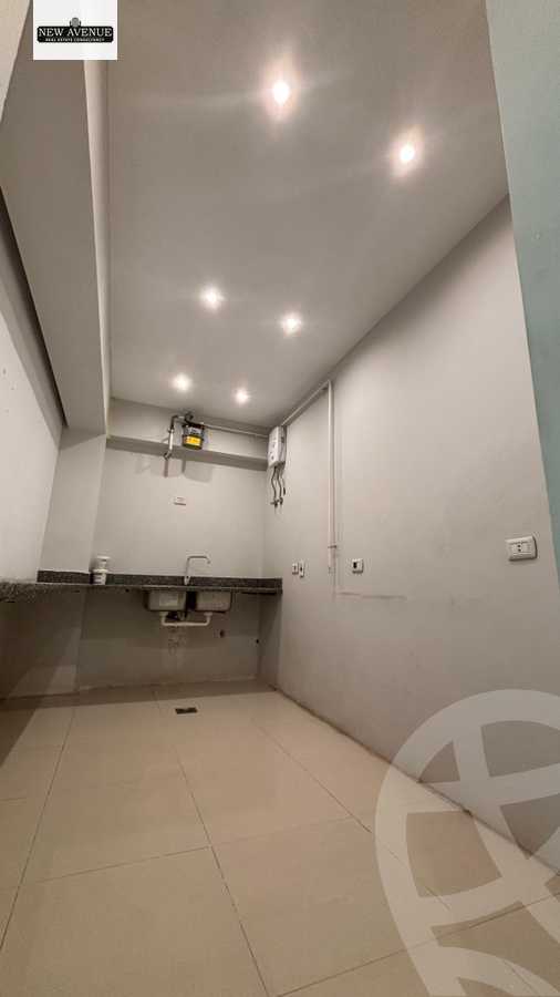https://aqarmap.com.eg/ar/listing/6230078-for-sale-cairo-new-cairo-compounds-mivida-mivida-business-park-emaar