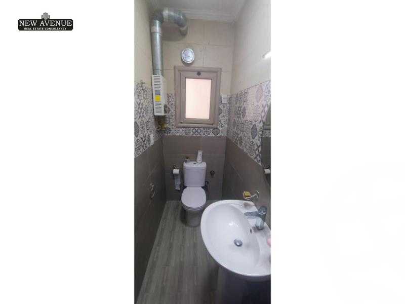 https://aqarmap.com.eg/en/listing/6234549-for-sale-cairo-new-cairo-compounds-moon-valley-2