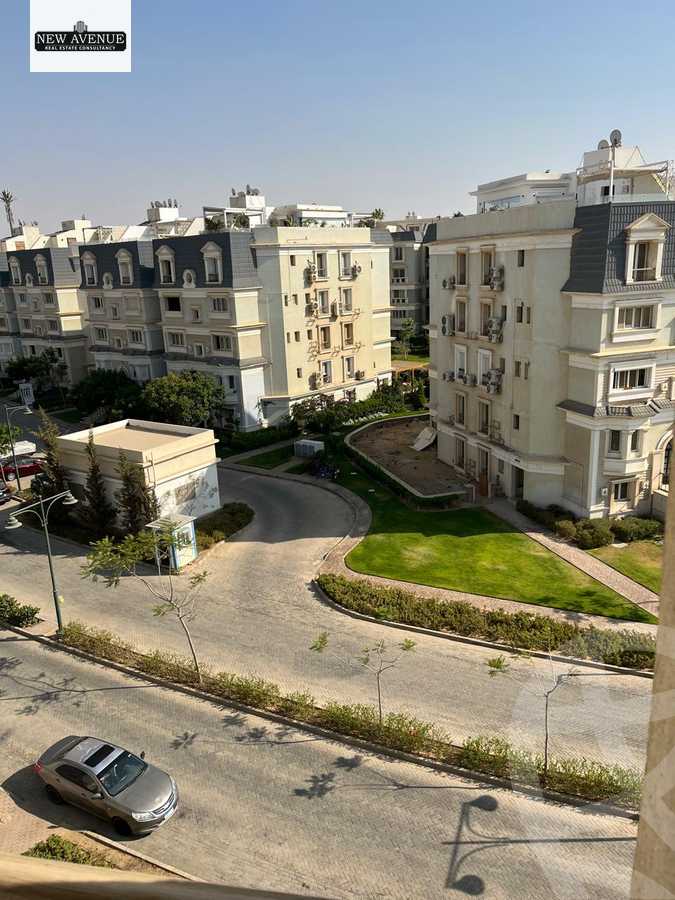 https://aqarmap.com.eg/ar/listing/6235286-for-sale-cairo-new-cairo-compounds-mountain-view-hyde-park