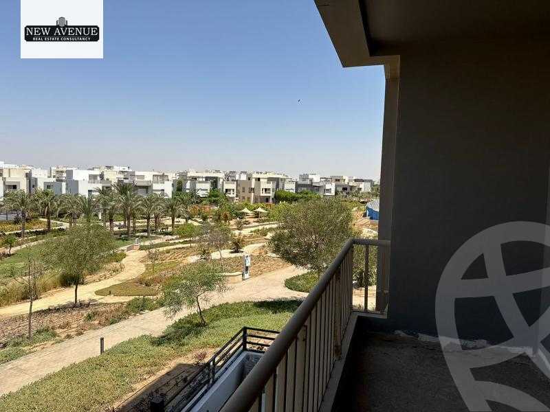 https://aqarmap.com.eg/ar/listing/6241079-for-sale-cairo-new-cairo-compounds-hyde-park-centre-ville-hyde-park