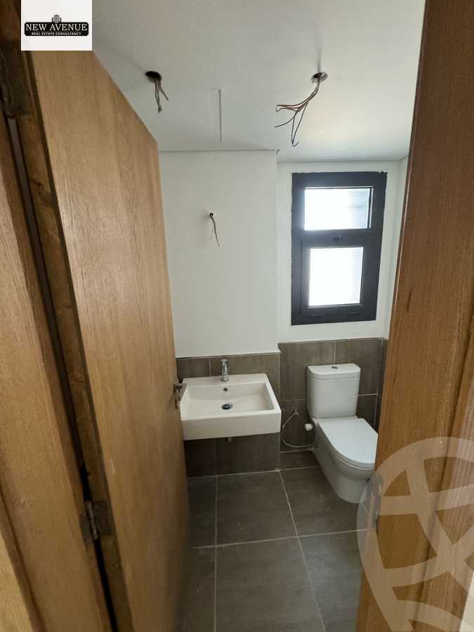 https://aqarmap.com.eg/ar/listing/6252861-for-sale-cairo-el-shorouk-compounds-al-burouj-compound-imkan