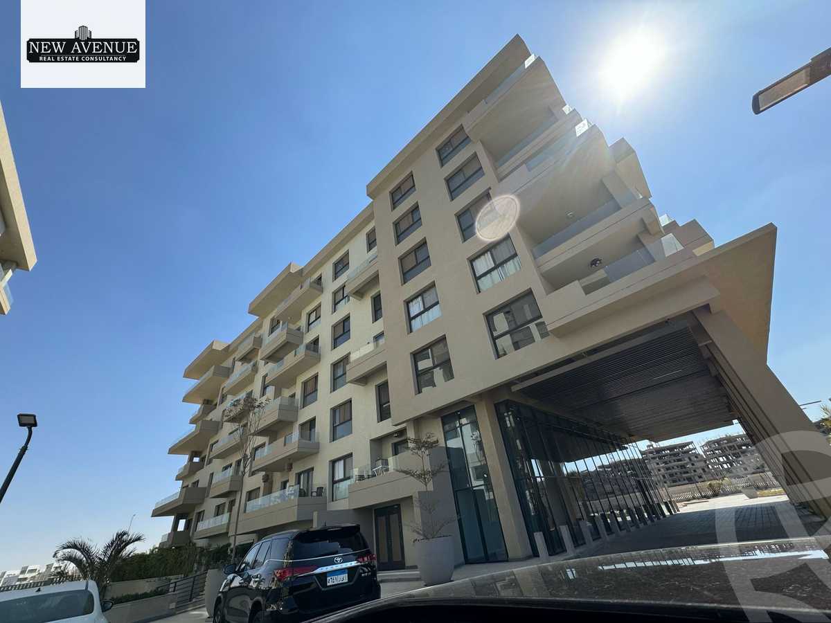 https://aqarmap.com.eg/ar/listing/6252861-for-sale-cairo-el-shorouk-compounds-al-burouj-compound-imkan