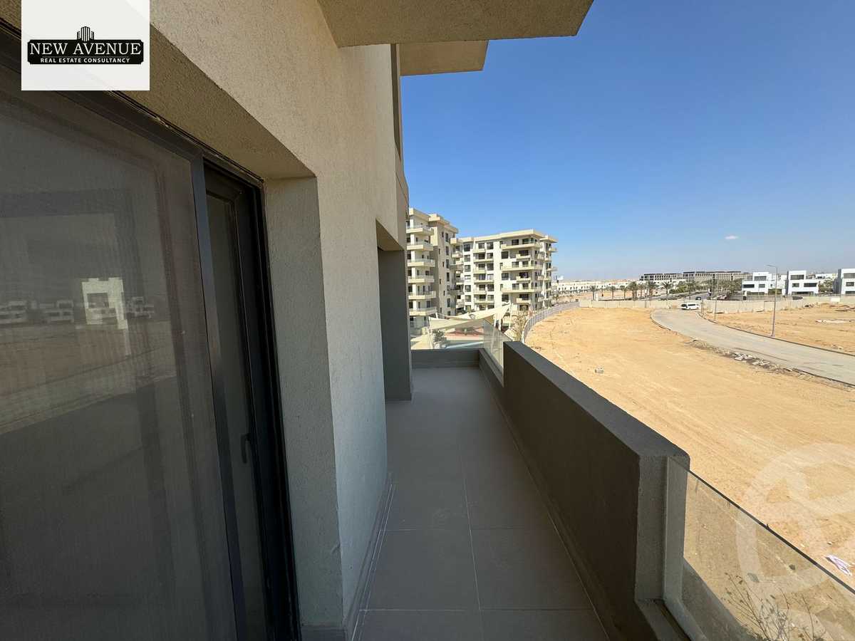 https://aqarmap.com.eg/ar/listing/6252861-for-sale-cairo-el-shorouk-compounds-al-burouj-compound-imkan