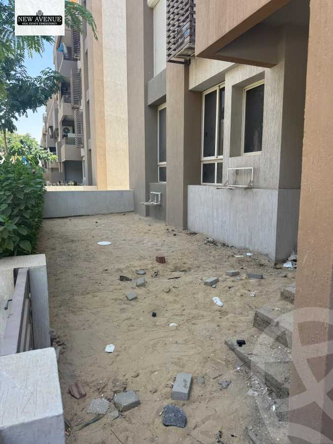 https://aqarmap.com.eg/ar/listing/6253175-for-sale-cairo-el-shorouk-compounds-granda-life