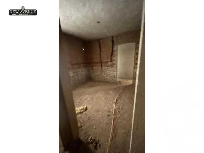 https://aqarmap.com.eg/ar/listing/6254096-for-sale-cairo-new-cairo-compounds-the-square